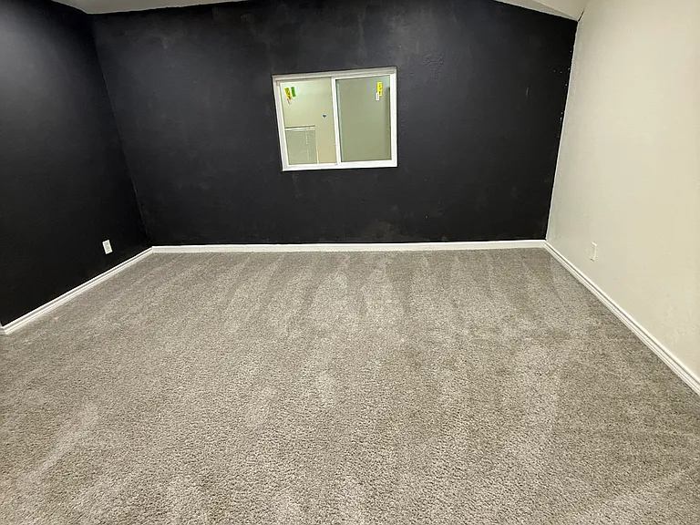 3131 Wycliff Ave — Photo 10