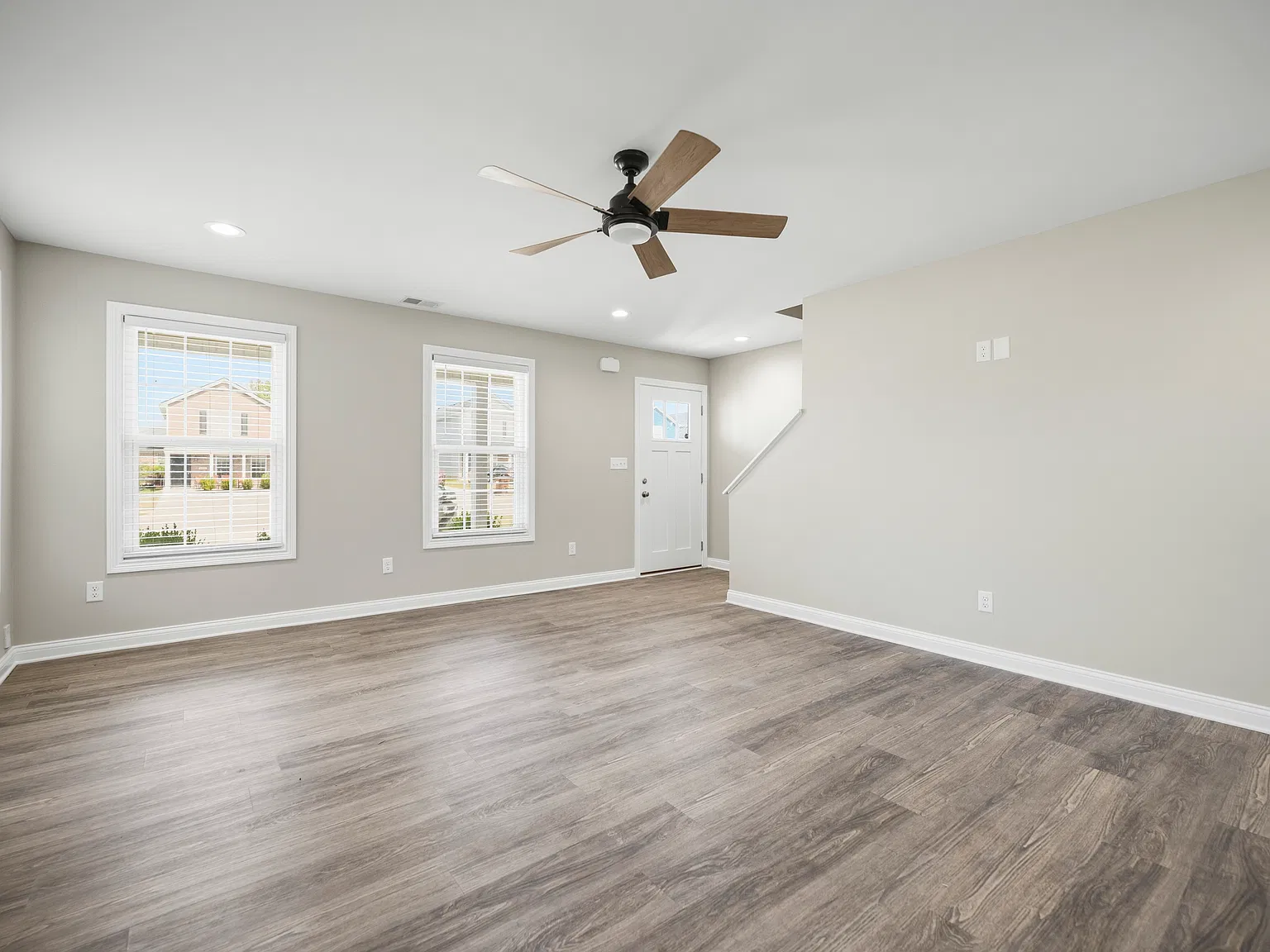 3 bed, 1600 sqft, $2,095 — Photo 4