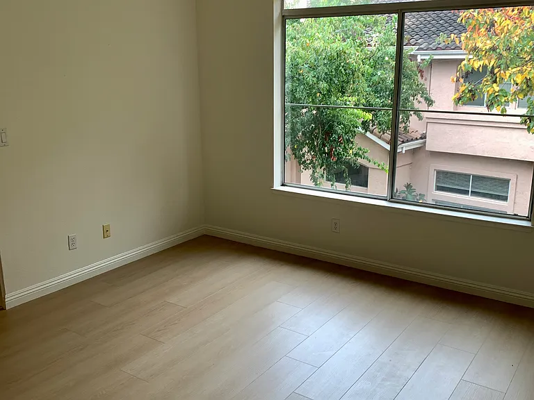 6048 Roma Ter — Photo 50
