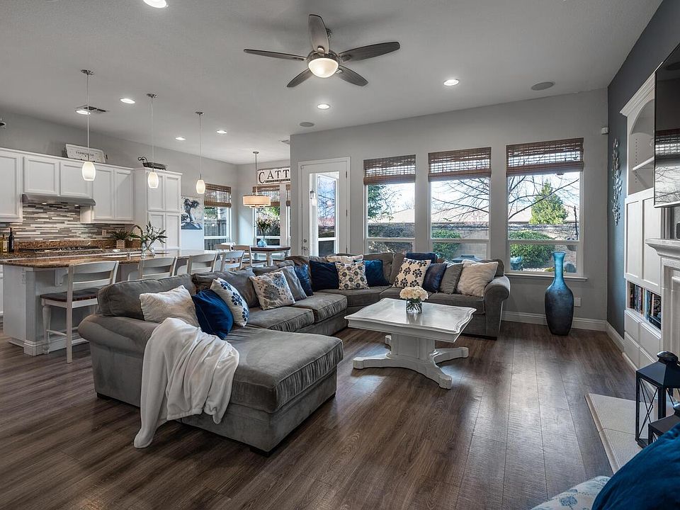 1st image of 1912 Grey Owl Cir