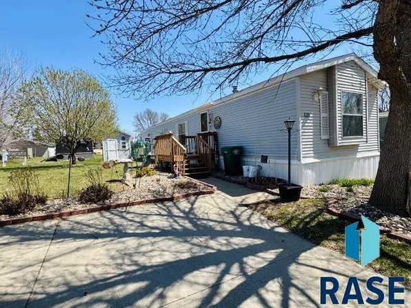 912 N Doland Pl, Sioux Falls, SD 57107