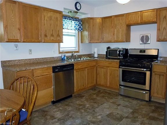 2nd image of 21371 Carol Ave
