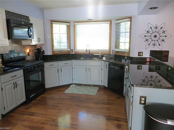 4th image of 4738 Emerald Woods Dr