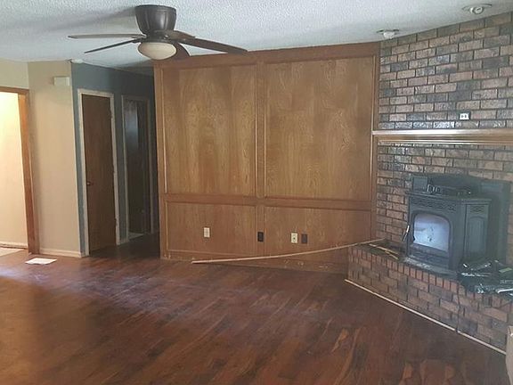 2nd image of 161 S 284th East Ave