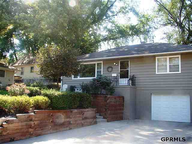 1st image of 6559 Manderson St