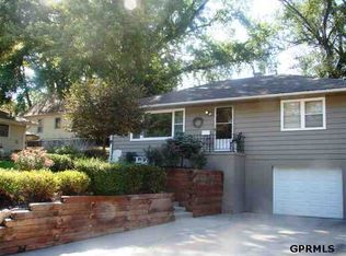 6559 Manderson St, Omaha, NE 68104