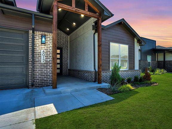 5th image of 8012 NW 151st Cir