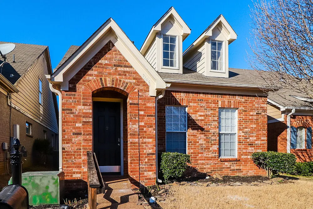 3 bed, 2.5 bath, 1581 sqft, $1,690 — Photo 4