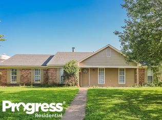3399 Bayberry Dr, Horn Lake, MS 38637