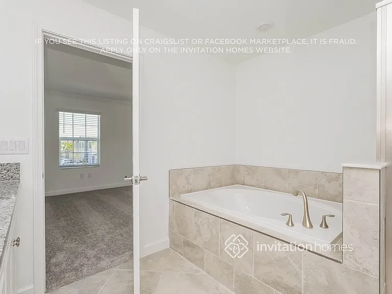 3060 Bryant Park Dr — Photo 12