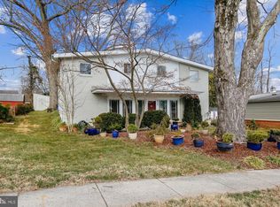 815 N Belgrade Rd, Silver Spring, MD 20902