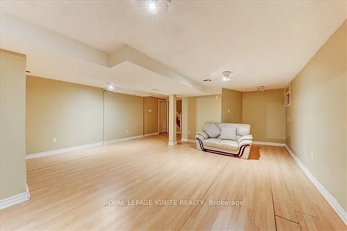 23 Longbow Sq — Photo 21