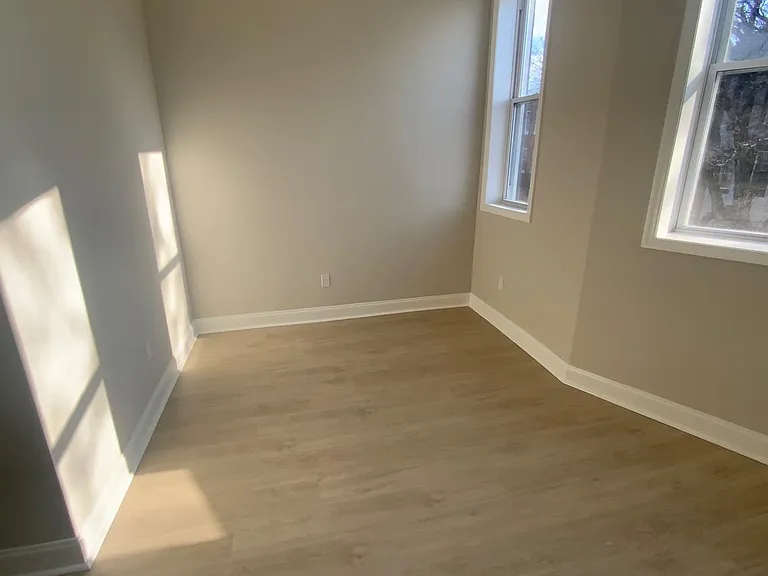 2141 Druid Hill Ave — Photo 26
