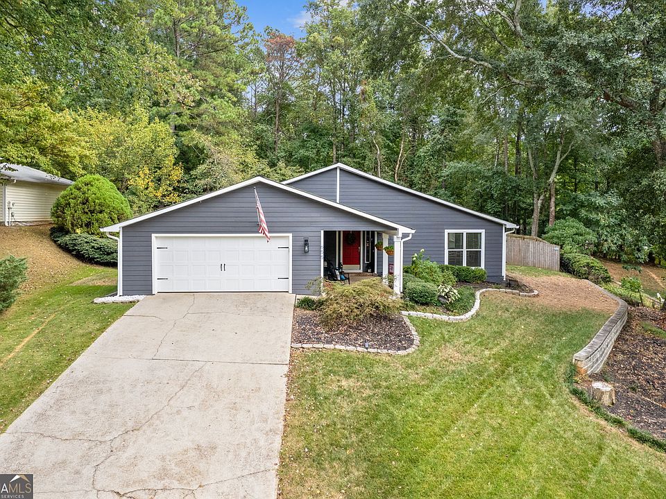1st image of 655 Lake Forest Ct