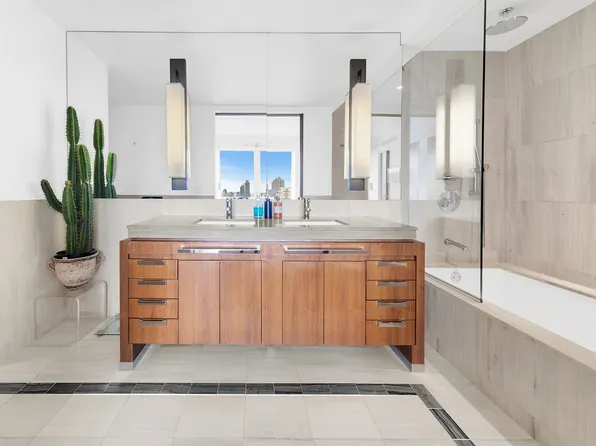 400 Fifth Avenue 33B image 6 of 6
