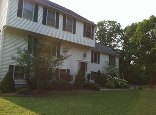 15 Willett St, Walpole, MA 02081