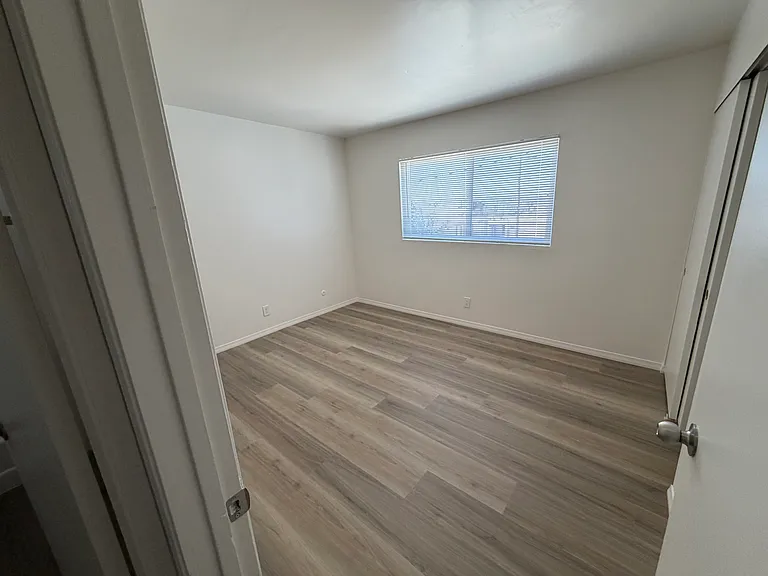 5651 Mildred St #B — Photo 7
