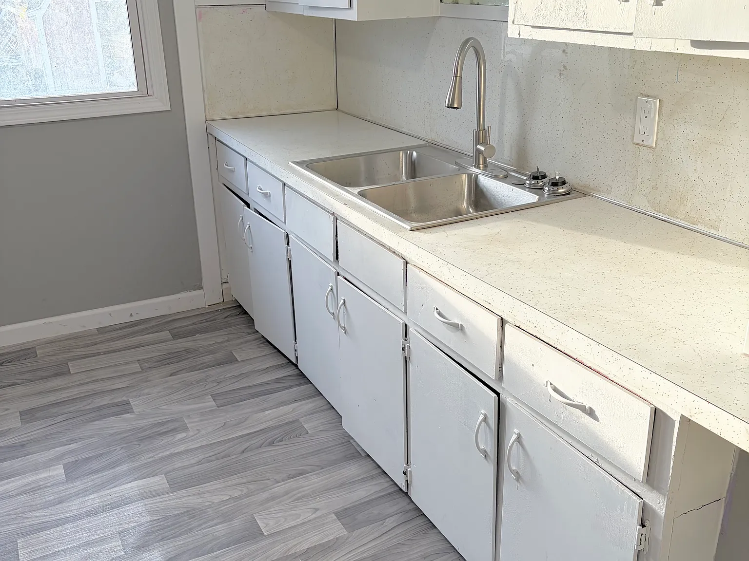 3 bed, 1300 sqft, $1,299 — Photo 3