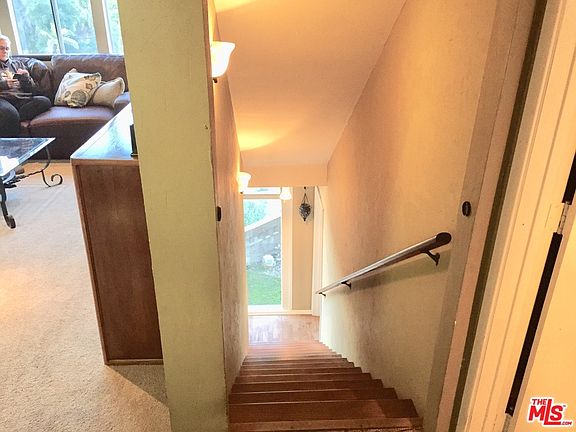 5th image of 3875 Mount Vernon Dr