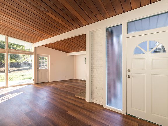 Entry way