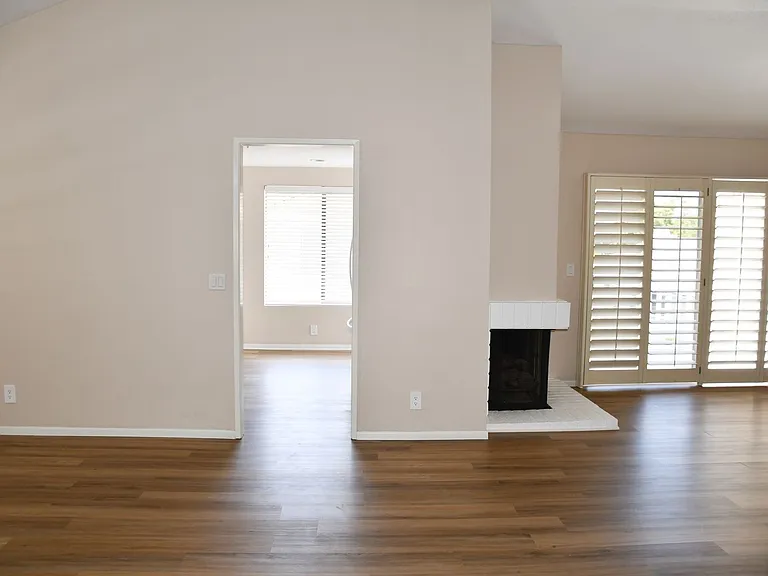 2337 Skyline Dr — Photo 5