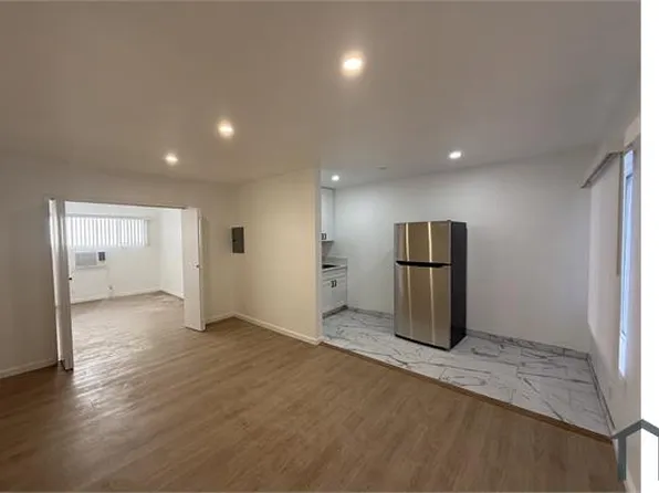 5060 Bakman Ave #3, North Hollywood, CA 91601