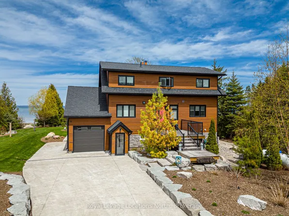33 D Ln, Collingwood, ON L9Y 0X2