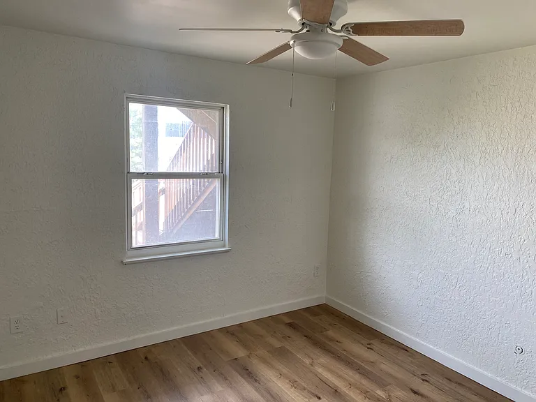 1420 SW Jefferson St #1420 — Photo 5