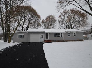 150 Camelot Dr, Rochester, NY 14623