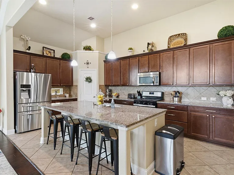 2003 Sunset Terrace Ln — Photo 9