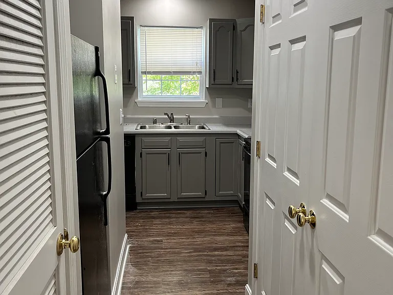313 Lois Ln #1 — Photo 9