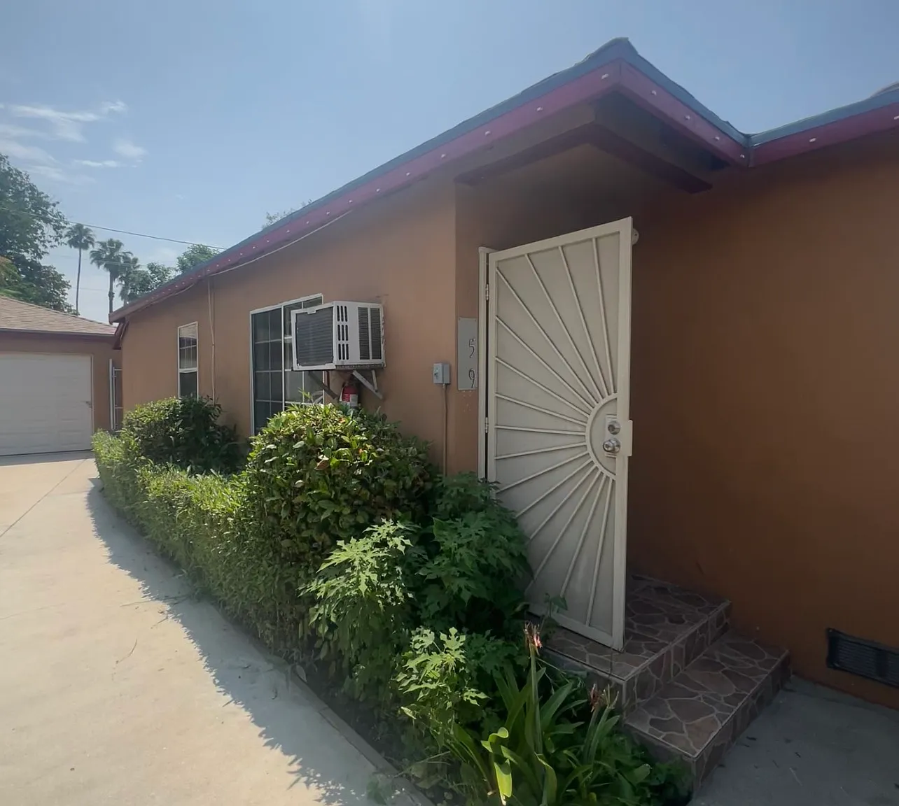 2 bed, $2,400 — Photo 3