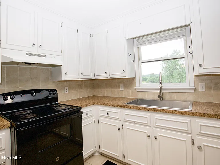 201 Sarason Pl — Photo 12