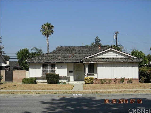 1st image of 9407 Hayvenhurst Ave