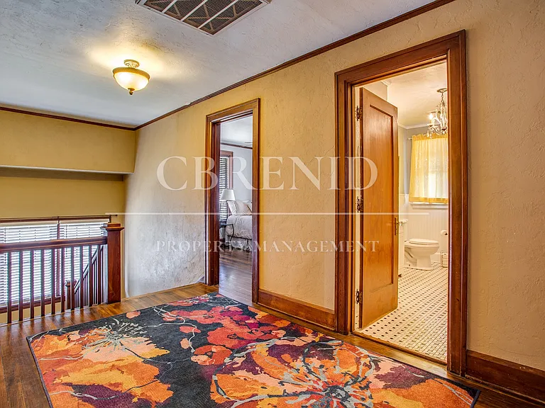 1214 W Maine St — Photo 38