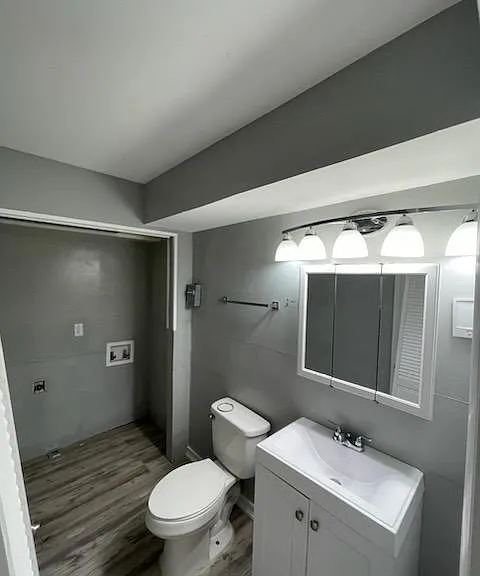 7408 Hazelcrest Dr — Photo 3