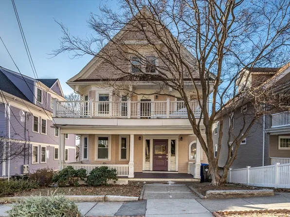 108 Westbourne Ter #1, Brookline, MA 02446