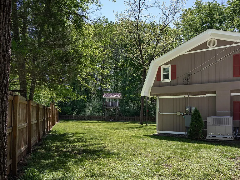 1106 Ogrady Dr — Photo 33