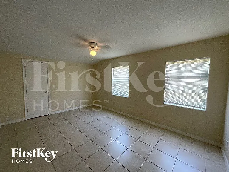 4304 N Shore Dr — Photo 7
