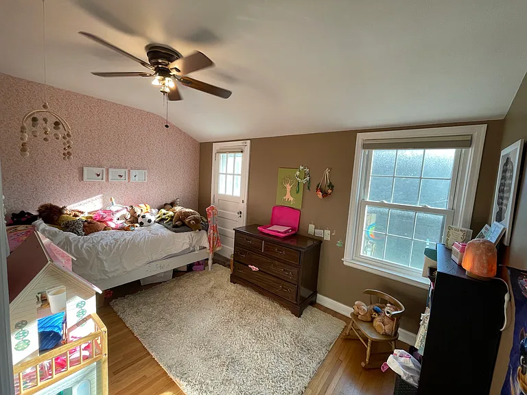 5515 Bryant Ave S — Photo 10
