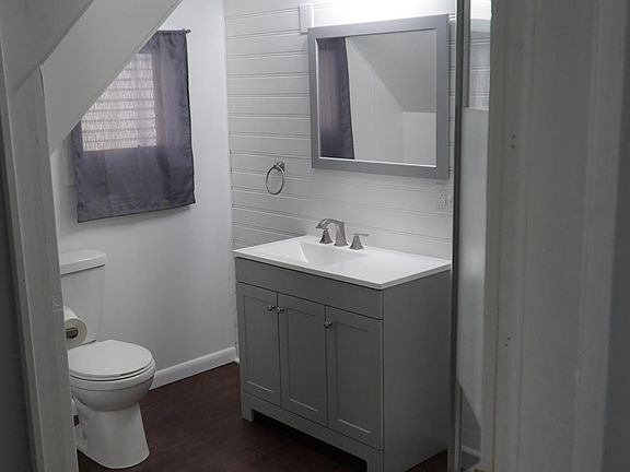 4th image of 125 Clinton Ave #1