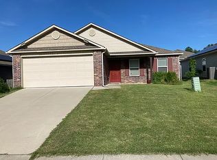 893 S Kingfisher Ln, Fayetteville, AR 72701