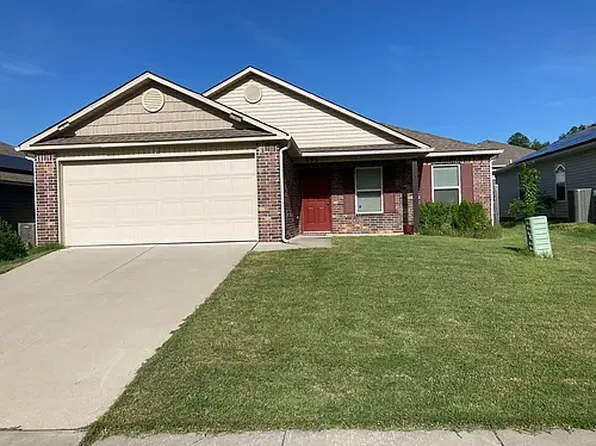 893 S Kingfisher Ln, Fayetteville, AR 72701