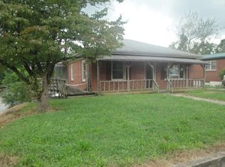 131 Maple St E, Sparta, TN 38583