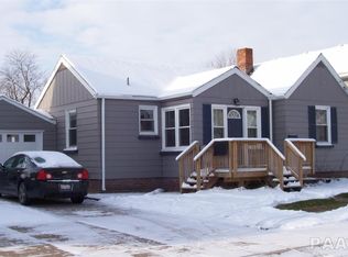 820 E Ash St, Canton, IL 61520