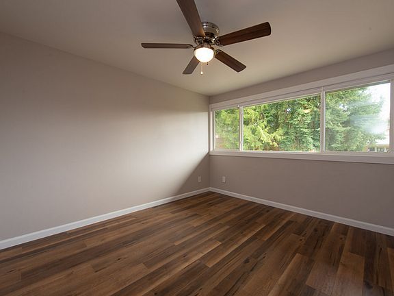 5th image of 548 156th Ave SE APT A