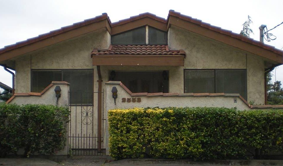 1st image of 2553 14th Ave W