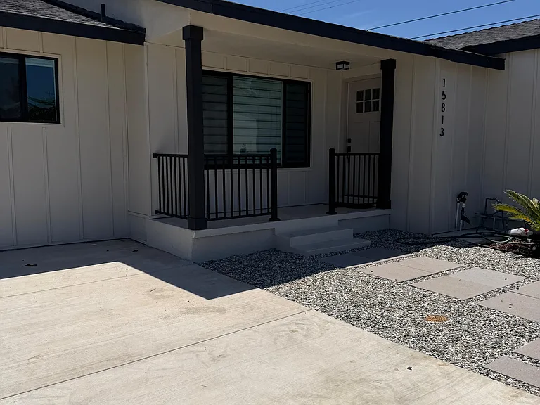 15318 Bonsallo Ave — Photo 3