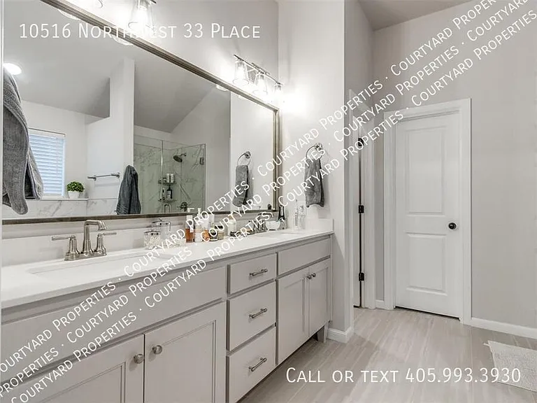 10516 NW 33rd Pl — Photo 43