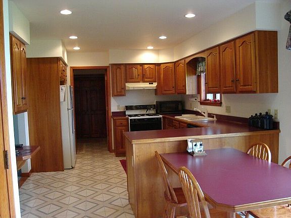 Custom cherry kitchen 